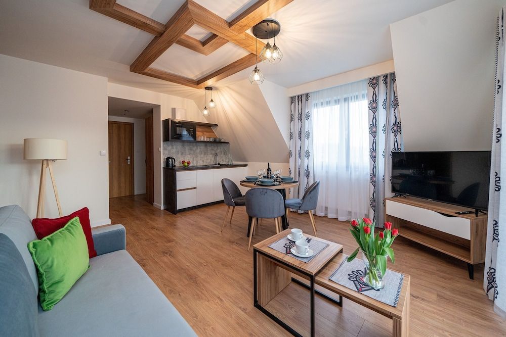 Apartment (F10)