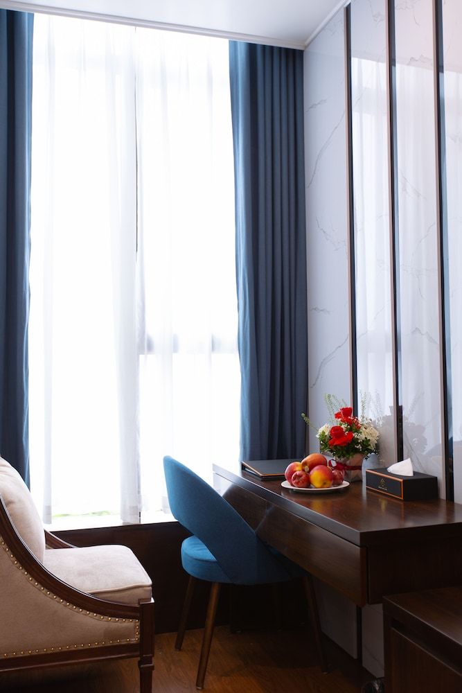 Sala Hotel Mong Cai Deluxe Double Room 10