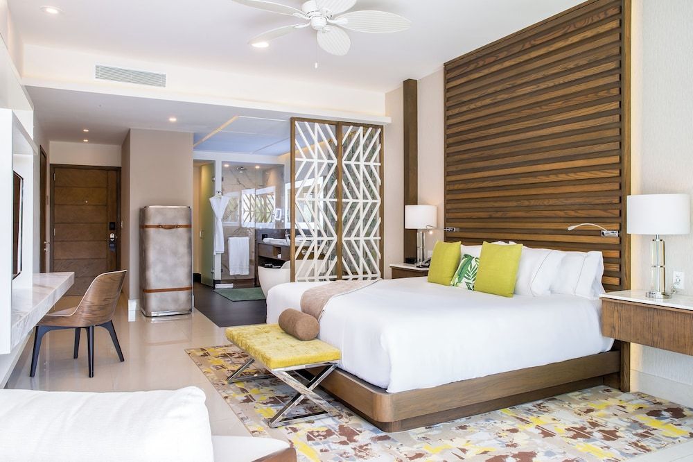 Garza Blanca Resort & Spa Cancun - All Inclusive Junior Suite 1 King Bed 2
