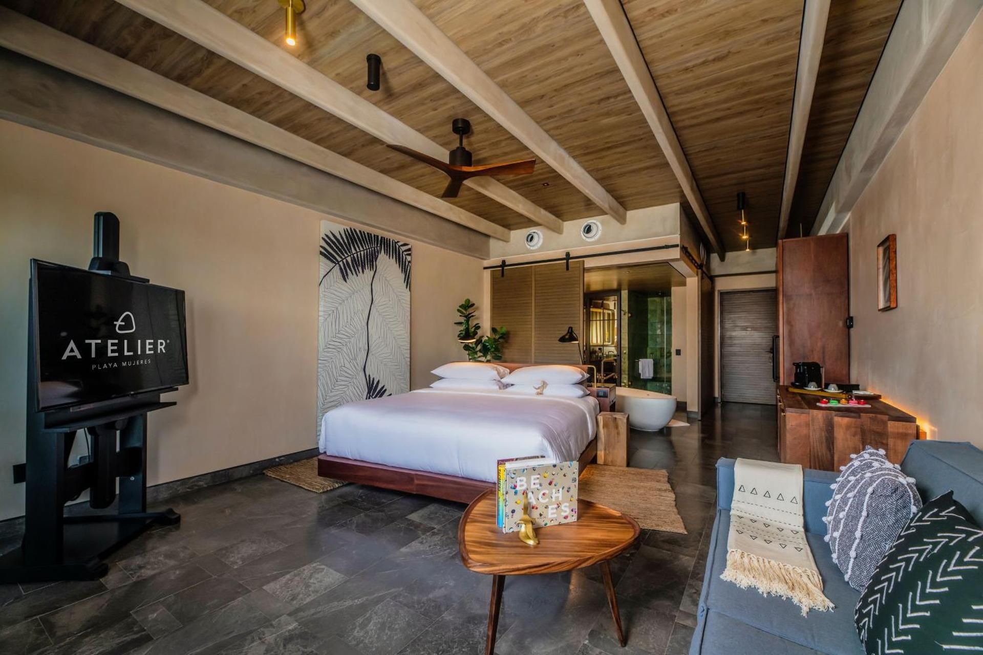 Inspira Ocean Front Junior Suite