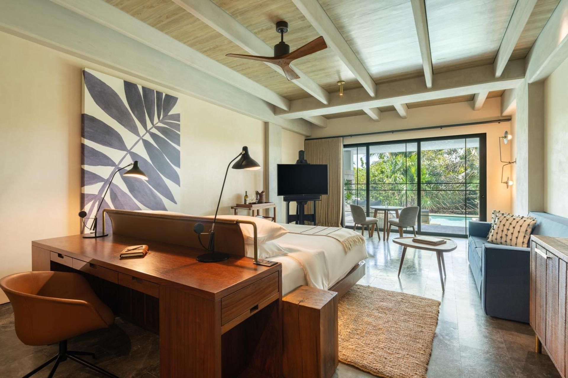 Inspira Swim Out Junior Suite with King Bed