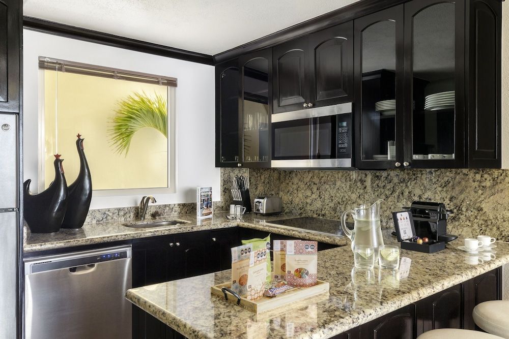 Elite Vacation Club Two Bedroom Ocean View - Room Only 6