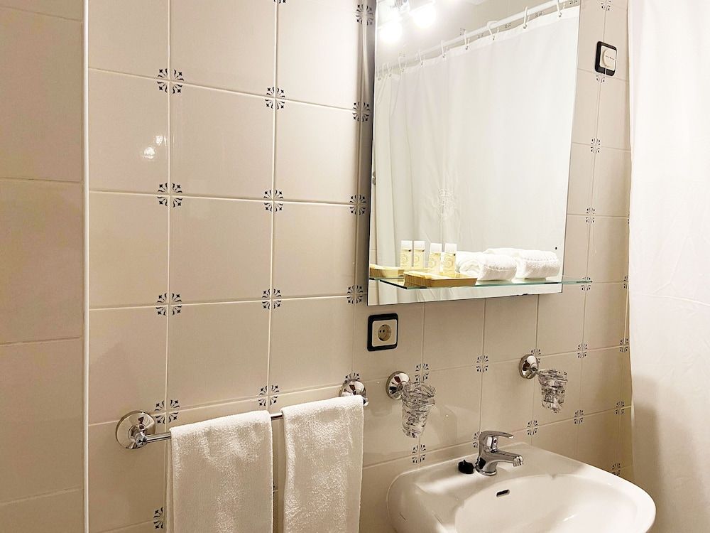 Vinhais Hotel Single Room 5