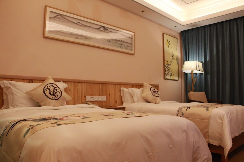 Superior Double or Twin Room with Pool View