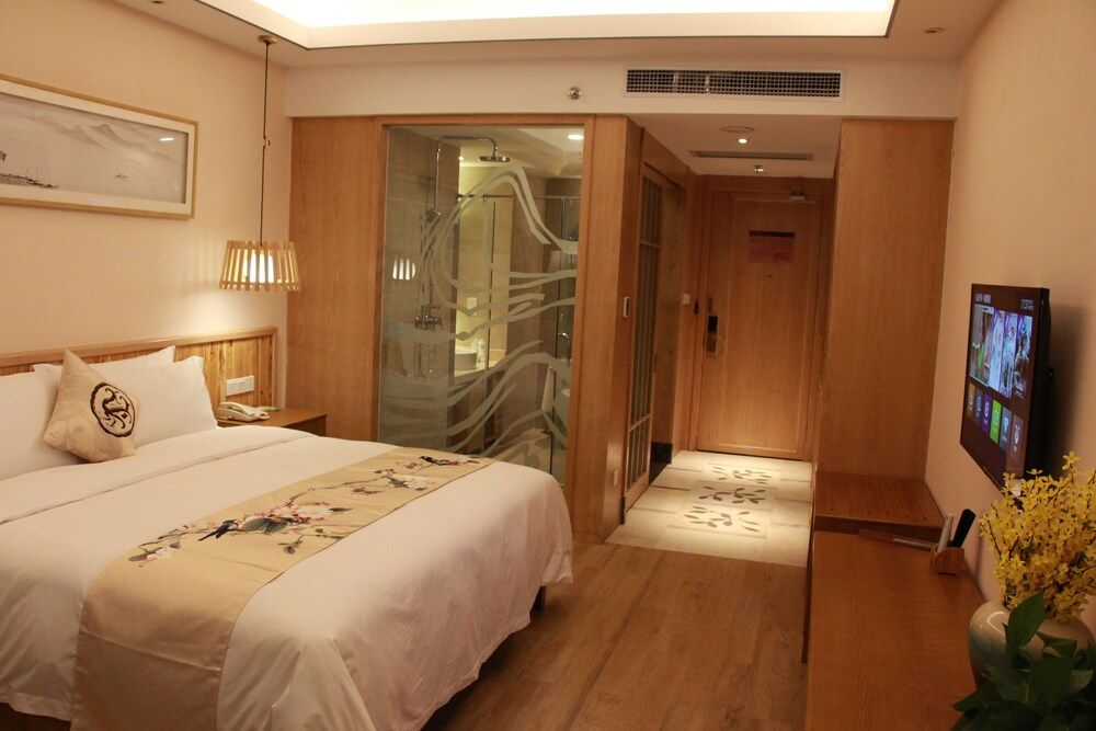 Superior Double or Twin Room with Pool View