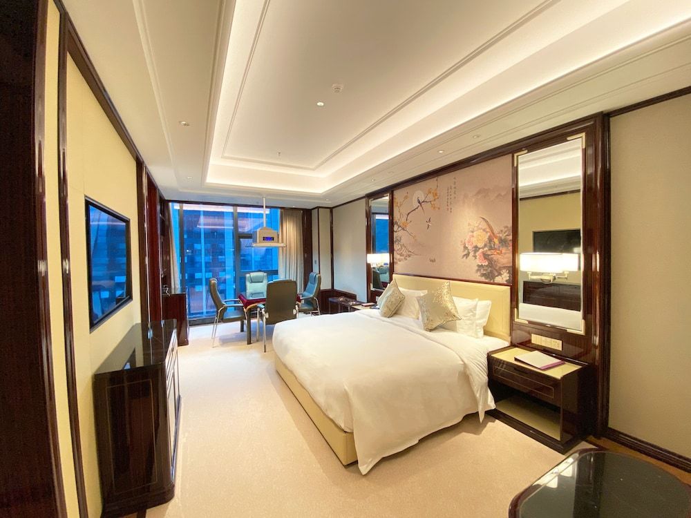 Room, 1 King Bed, Smoking (Efficiency)