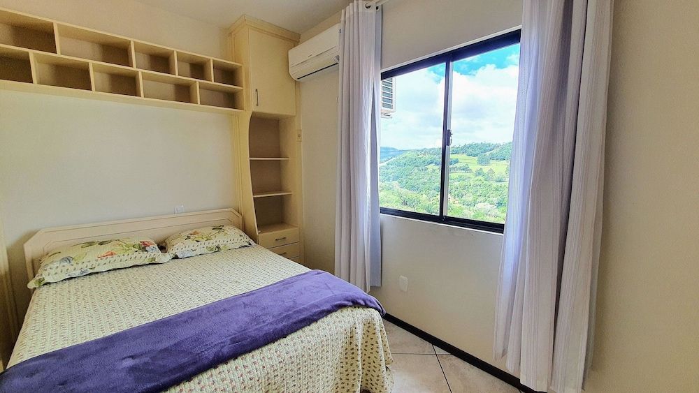 Family Apartment, 2 Bedrooms, Balcony, Mountain View