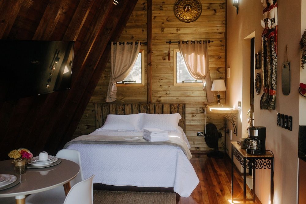 Romantic Studio Suite