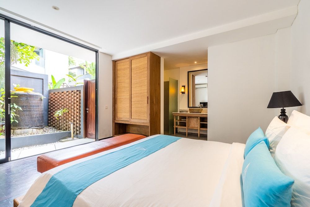 Comfort Villa, 1 Bedroom, Private Bathroom, Pool View