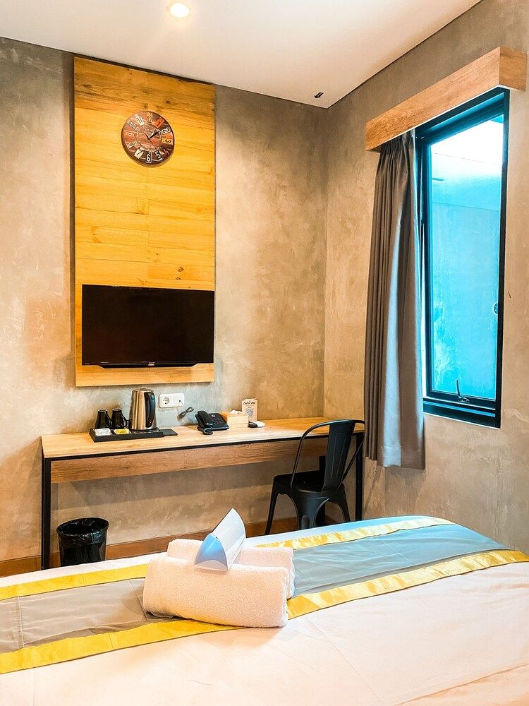 Summerville Hotel & Coffee Shop Deluxe Double Room 4