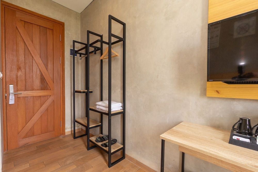 Summerville Hotel & Coffee Shop Deluxe Double Room 19