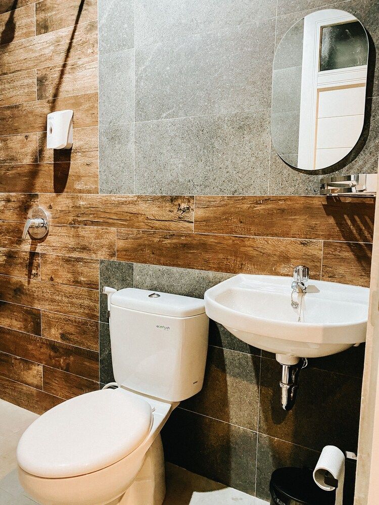 Summerville Hotel & Coffee Shop Deluxe Double Room 9