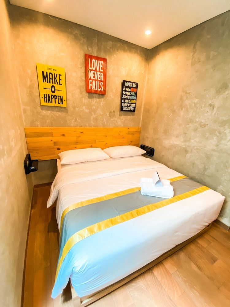 Summerville Hotel & Coffee Shop Deluxe Double Room 5