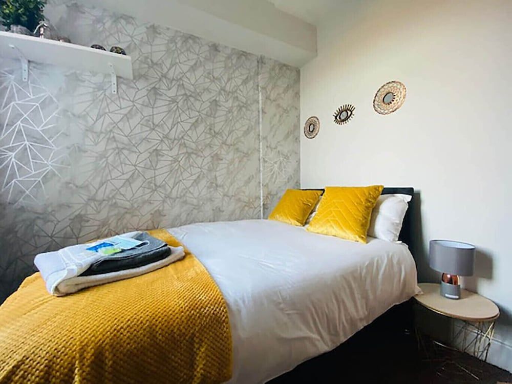 Standard Double Room, Shared Bathroom, City View