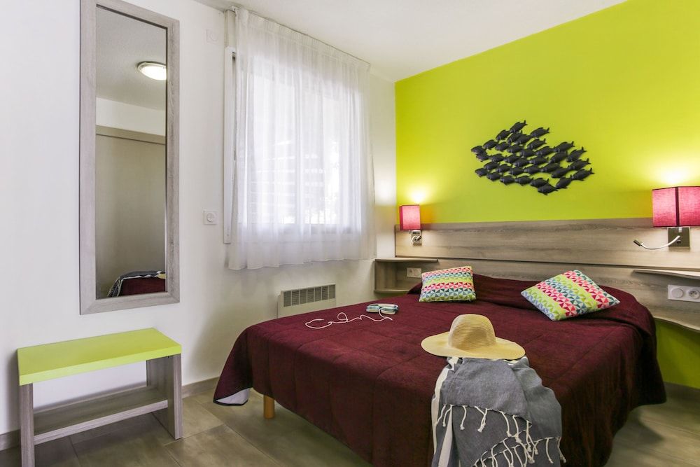 Appartement 4 personnes - 1 chambre + 1 coin nuit - Balcon