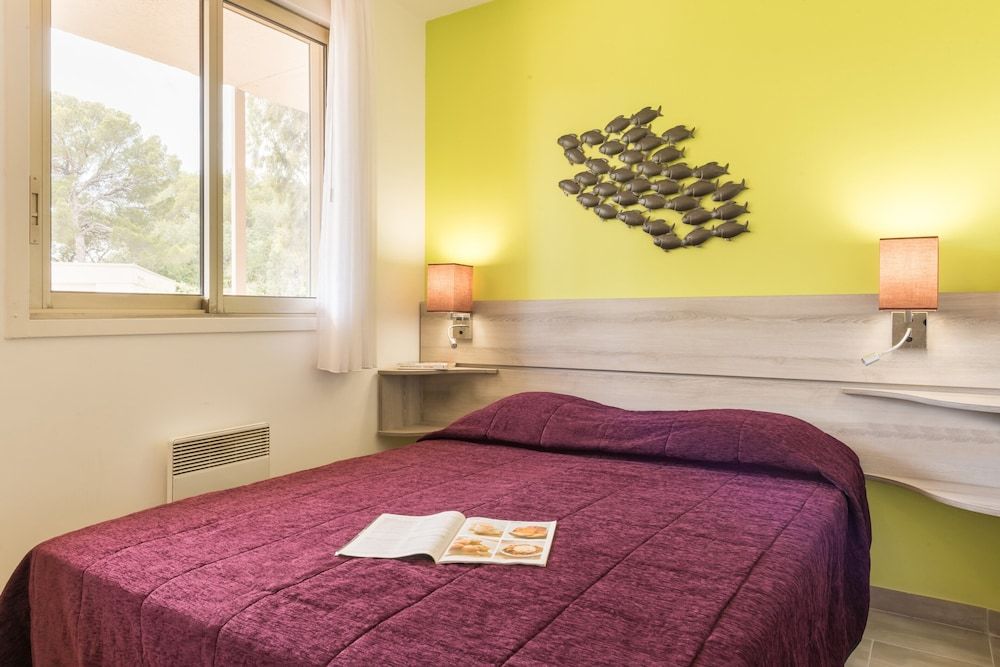Apartment 5 people - 1 bedroom - Garden view - Standard Eco Terrace - Sunday