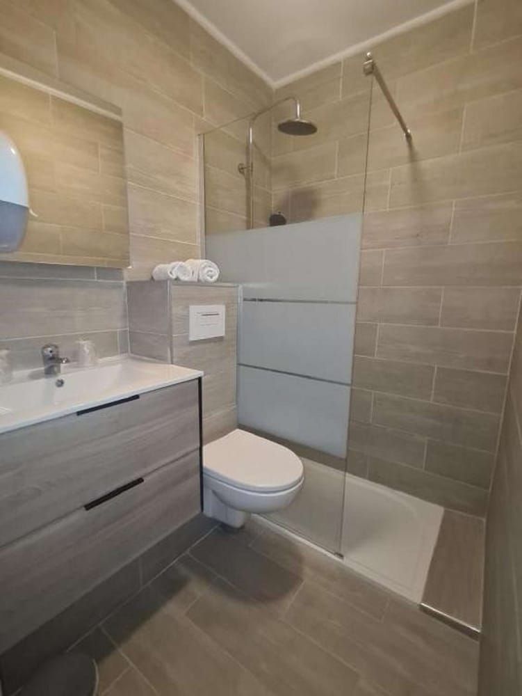 Standard Room, 1 King Bed, Non Smoking (Twin bed on request)