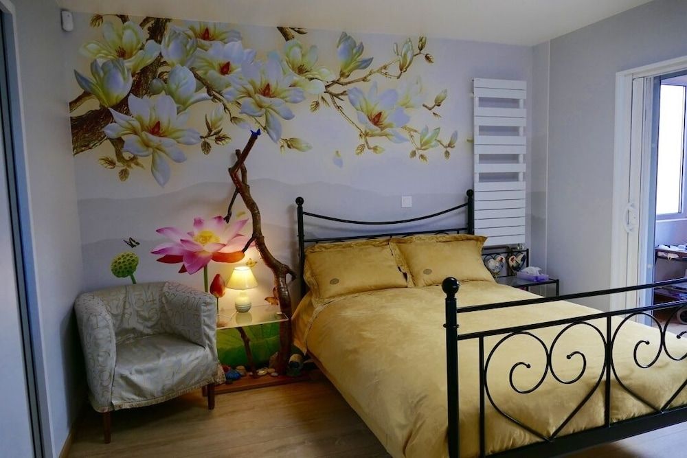 Basic Double Room, 1 Queen Bed, Non Smoking (Dining Area)
