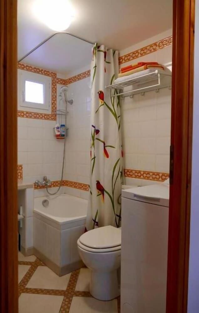 Basic Apartment, 1 Double Bed with Sofa bed, Non Smoking