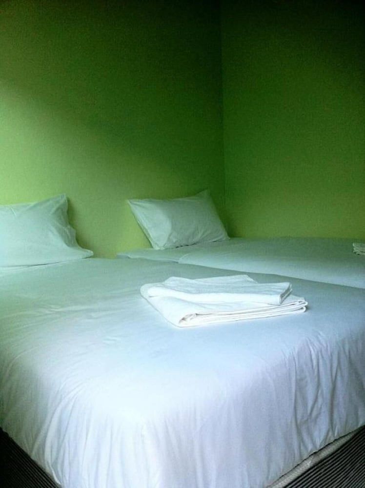 undefined Apache Beach House 8