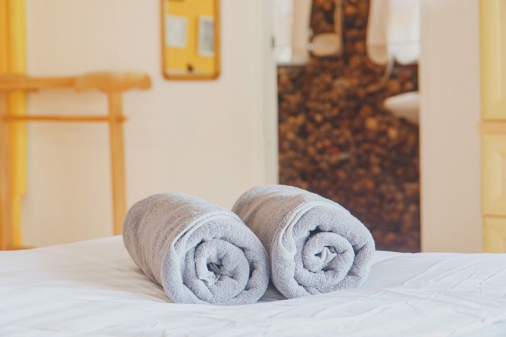 Baansuan Chomchun Shared Quadruple Room with AC 2