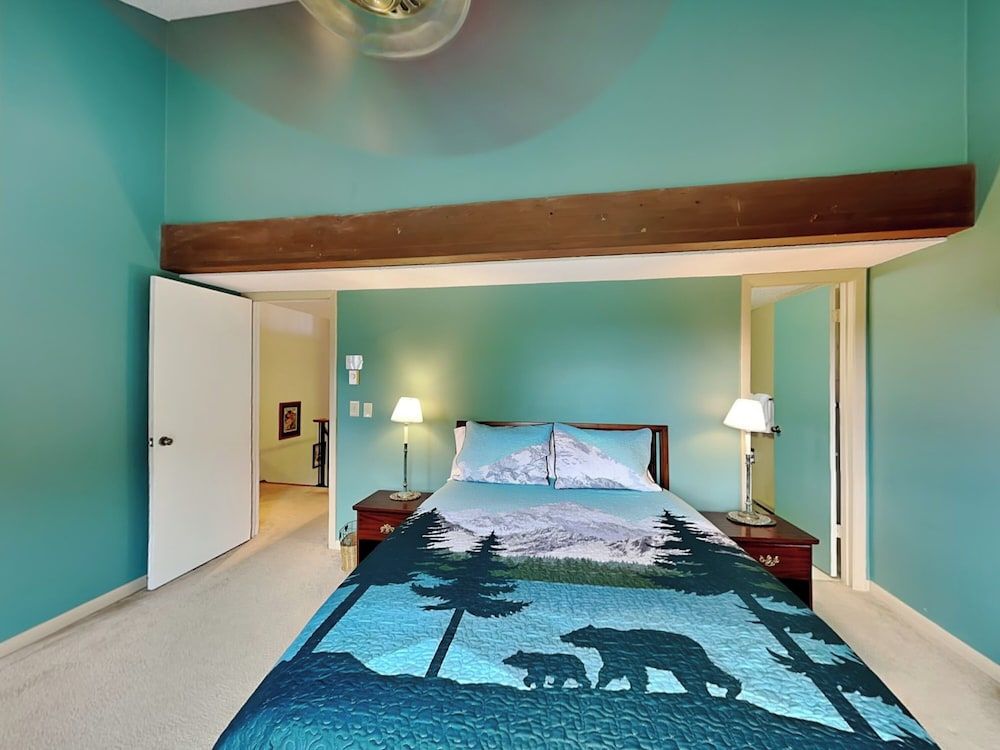 House, Multiple Beds, Hot Tub