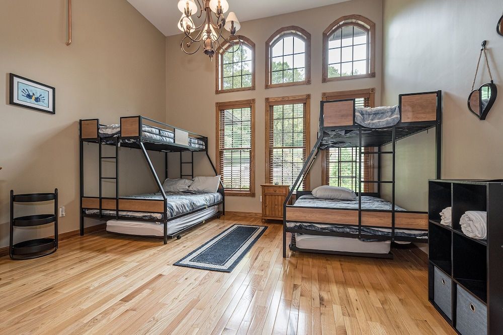 House, Multiple Beds, Hot Tub