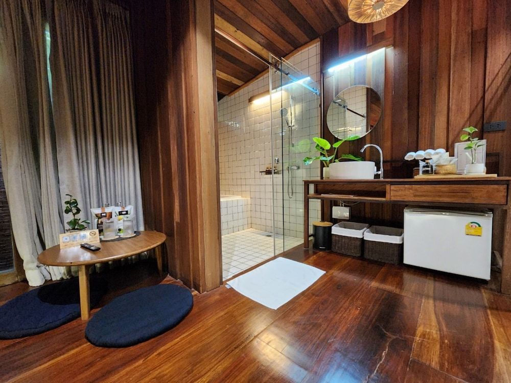 Athita The Hidden Court Chiang Saen Deluxe Room, Garden View 11