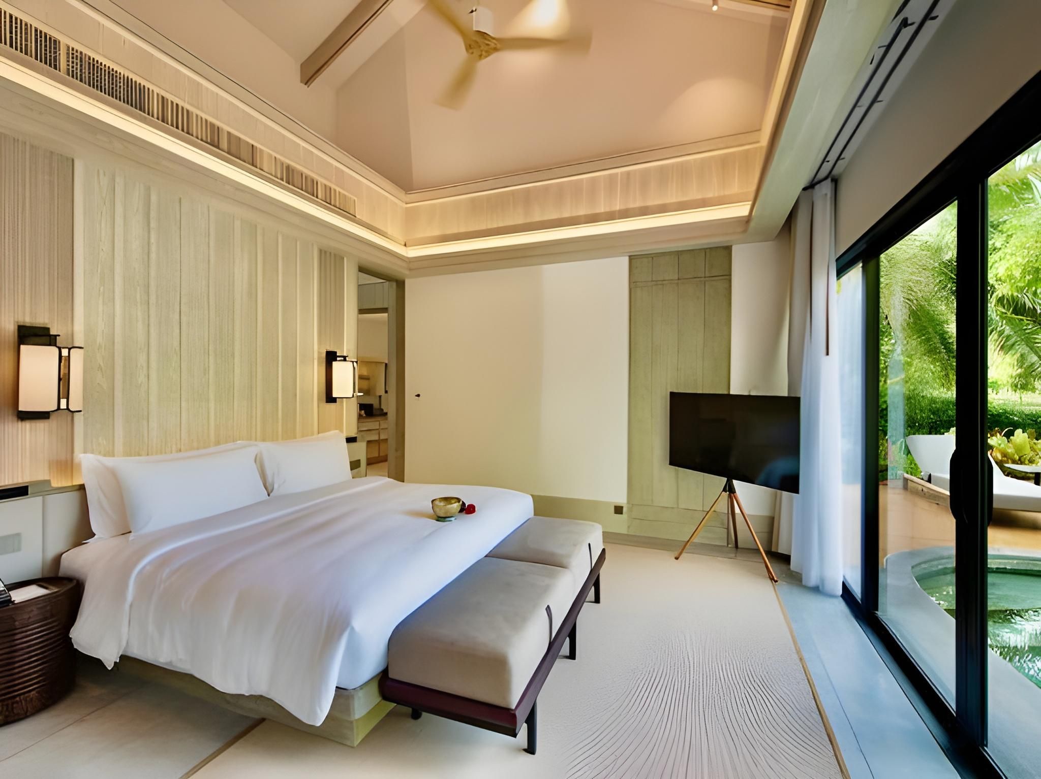 Wellness Lagoon Pool Villa