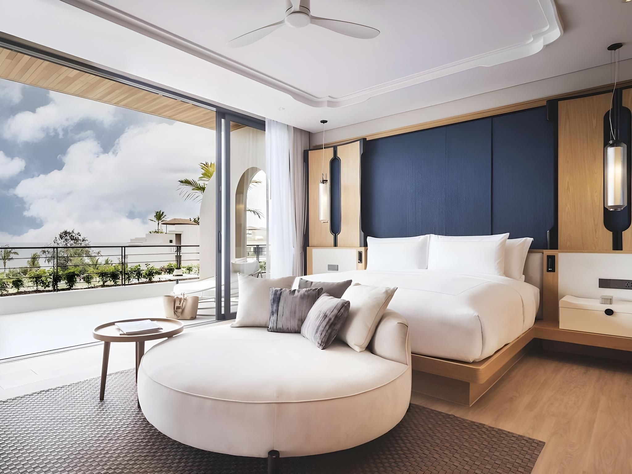 Grand Family Sea View Suite