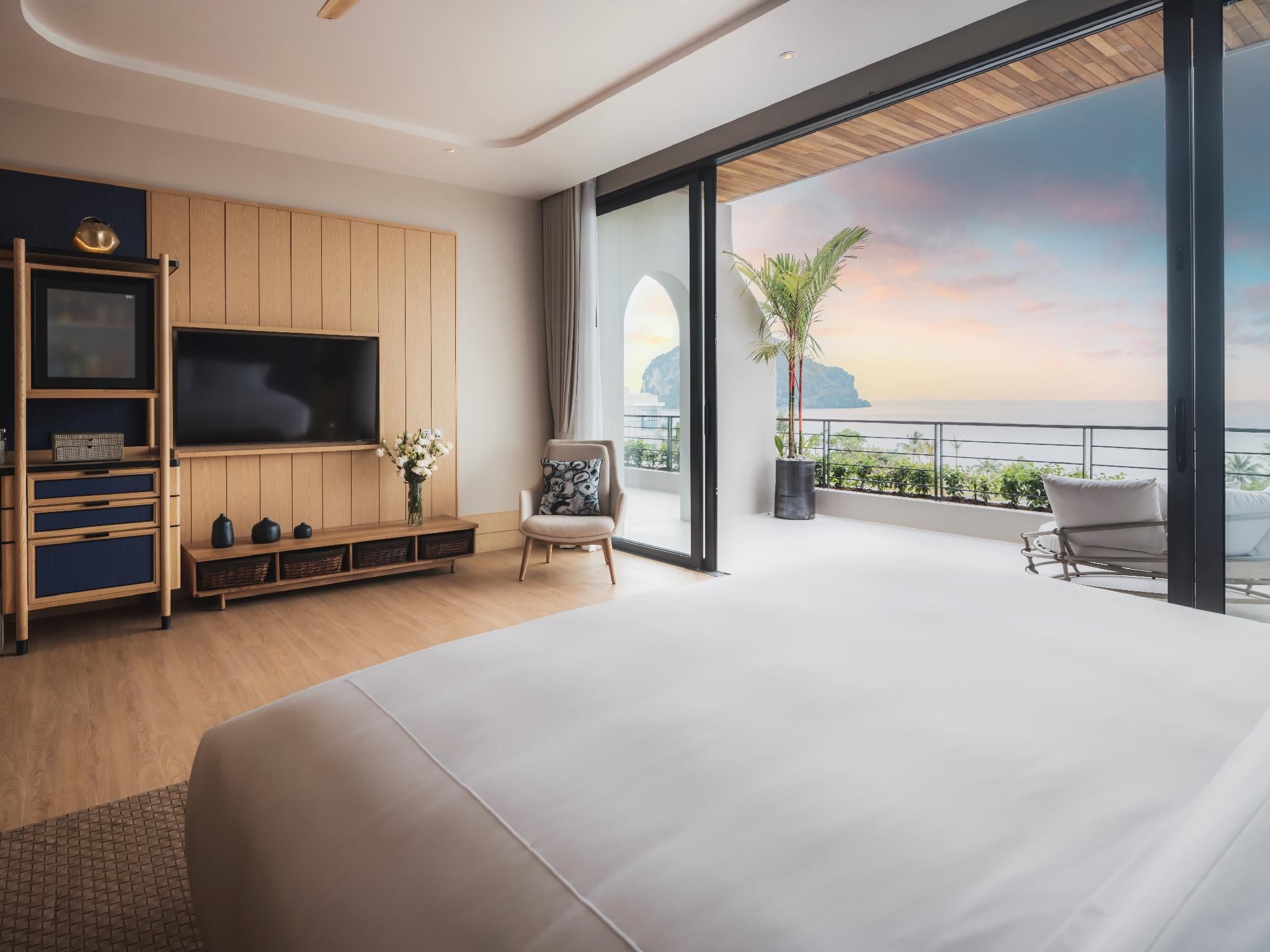 Family Sea View Suite with Complimentary Sea Transfers from Phuket