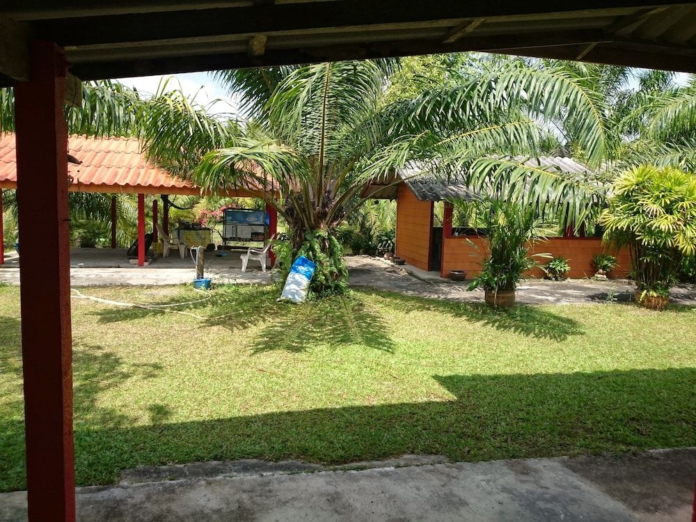 Coconut Valley Bed & Breakfast