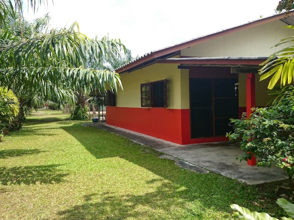 Coconut Valley Bed & Breakfast