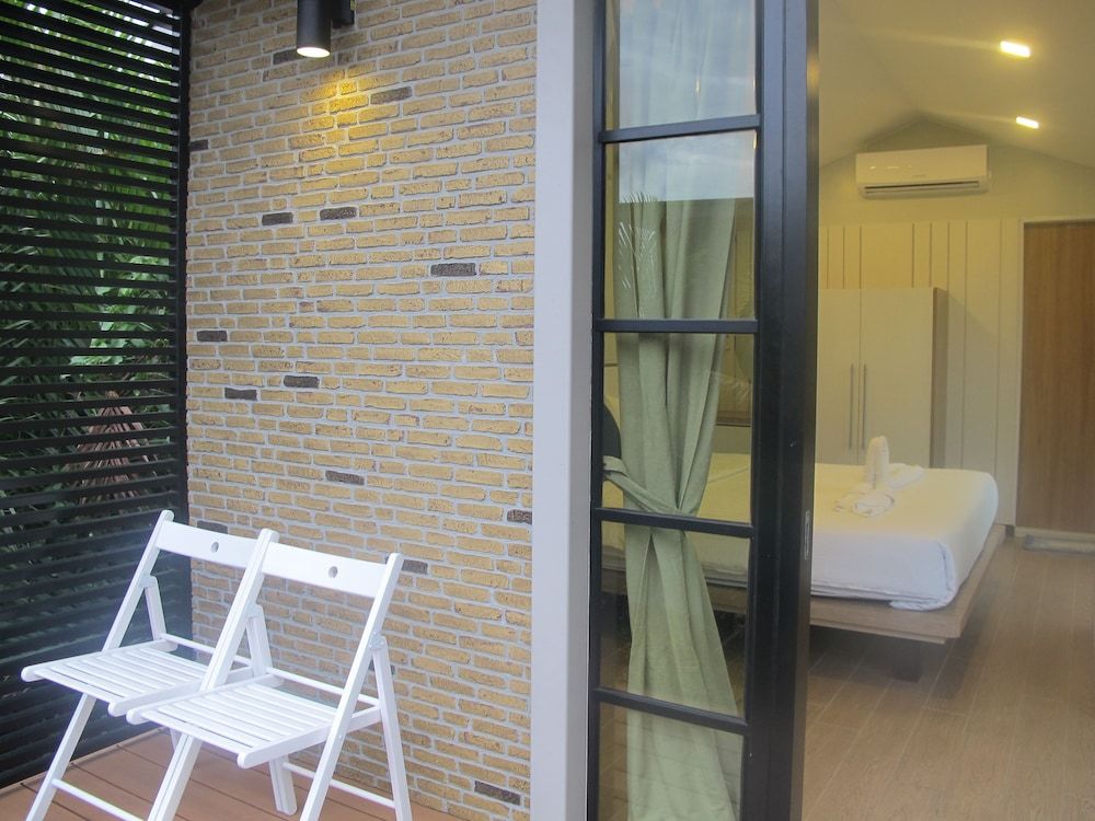 Bangpakong Boat Club Studio King 6