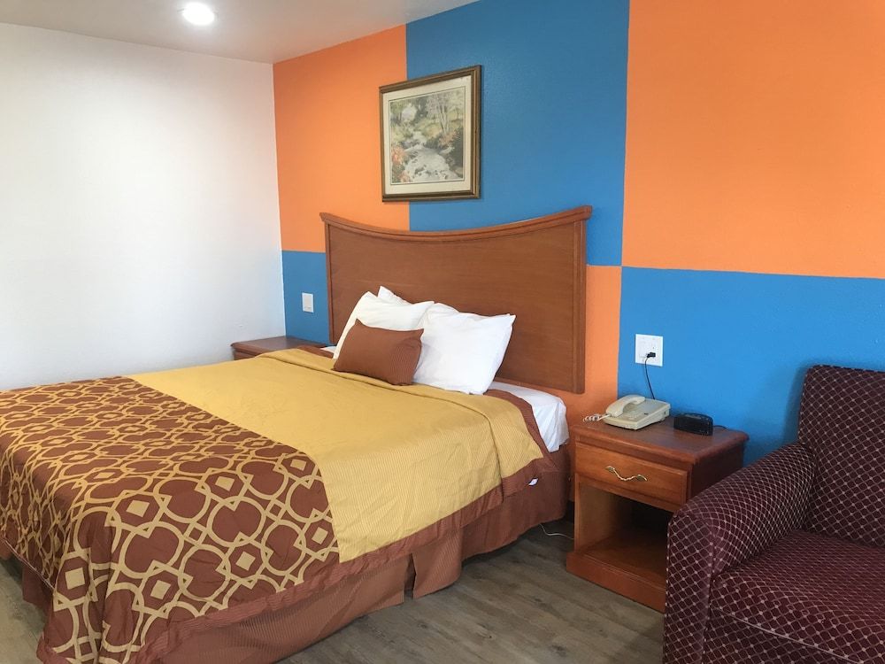 Room, 1 King Bed, Non Smoking
