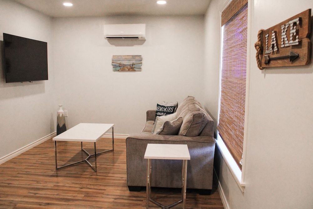 World Famous Fox Hollow Resort Comfort Cabin, 1 Bedroom 3