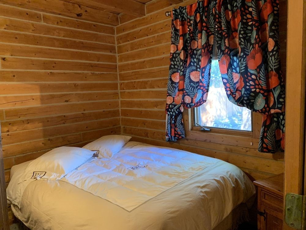 Peacefull Cabin #6 on the Kenai River