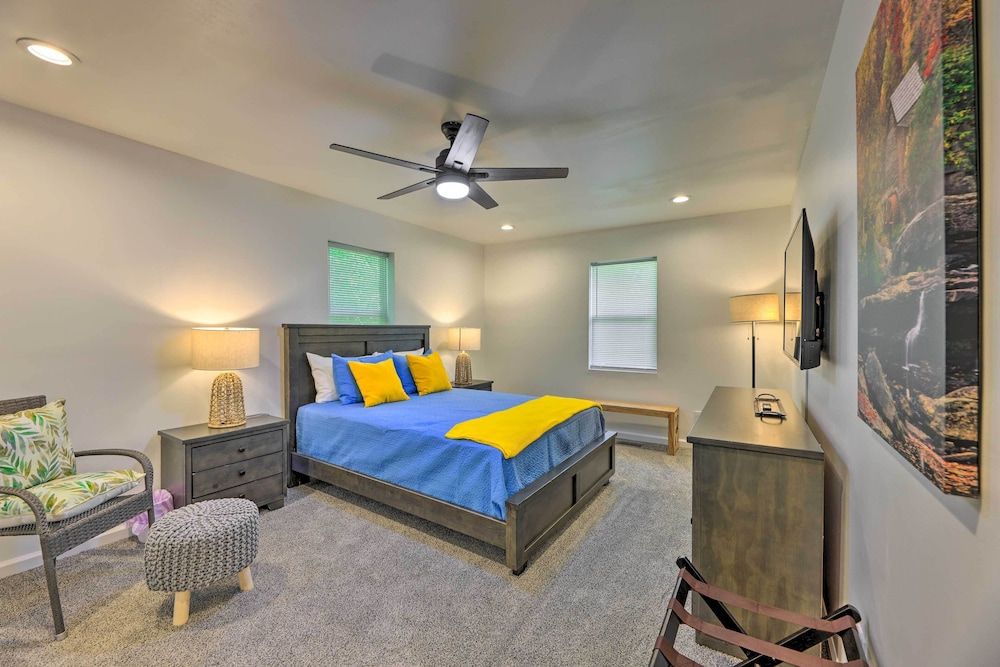 Pet-friendly Digs w/ Fire Pit & Large Yard!