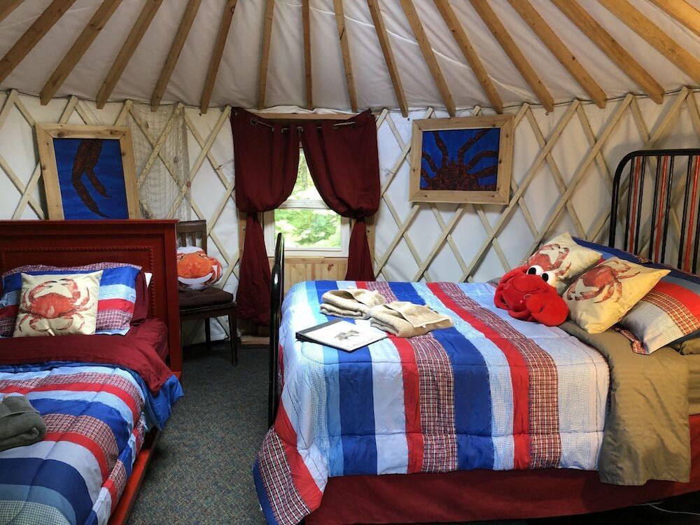 3 Person Yurt, Shared Bathroom, King Crab Cottage, Yurt Village Location