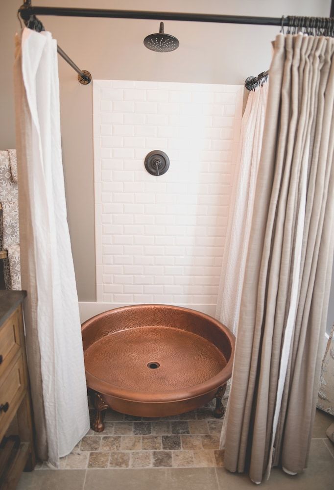 Boonville Luxury Lodging Le Cottage Le Mouton 2