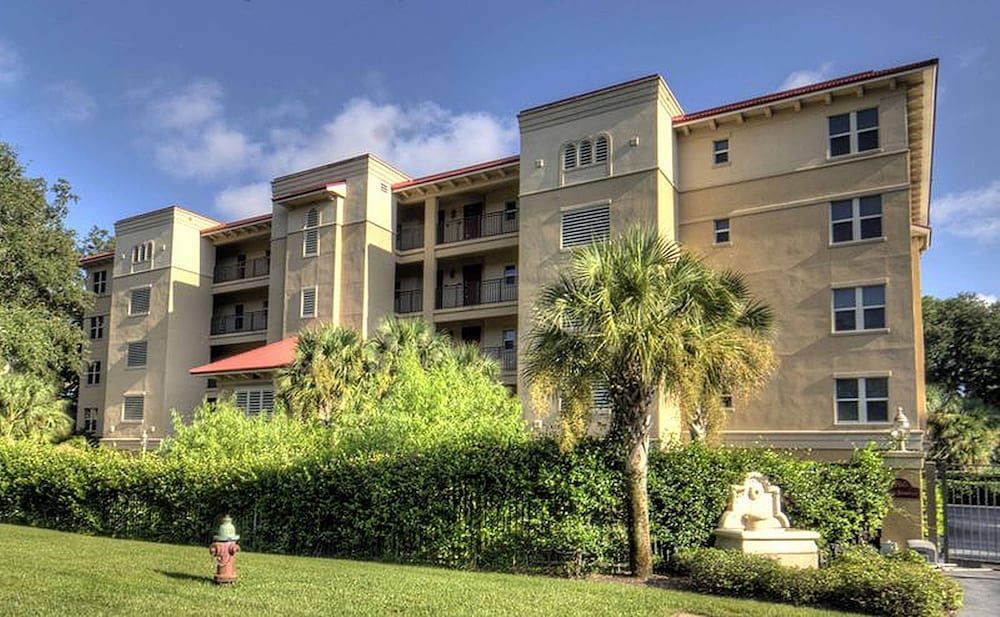 Condo, 2 Bedrooms