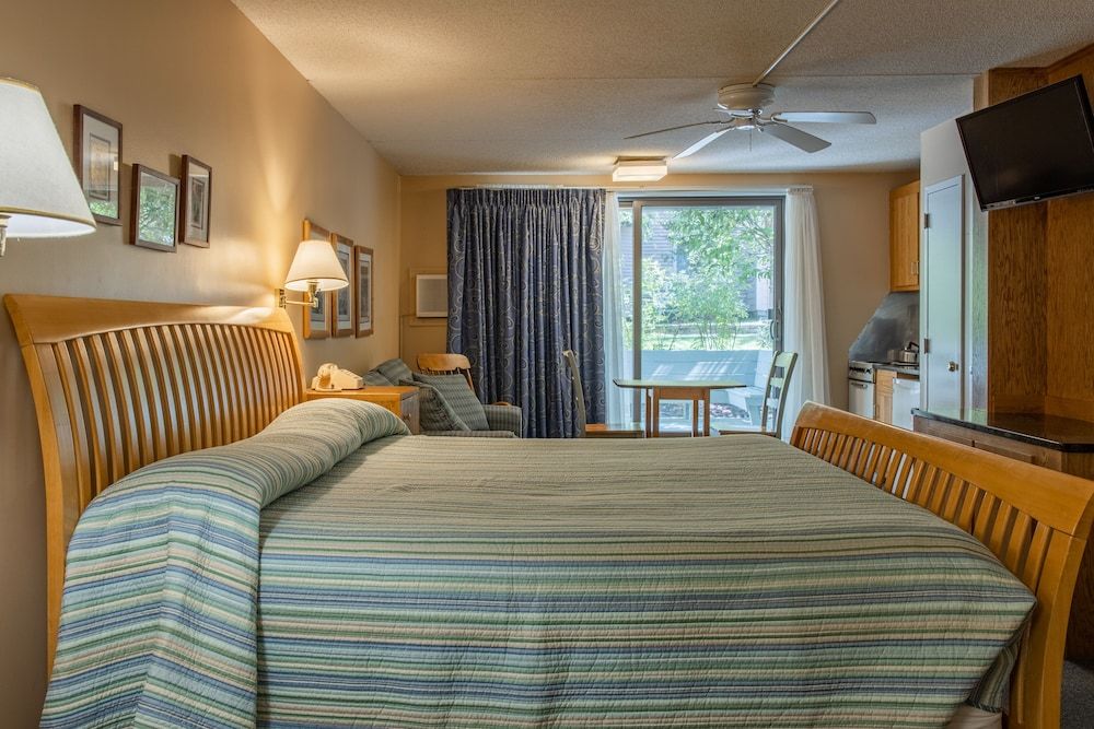 Standard Condo, 2 Bedrooms, Kitchen