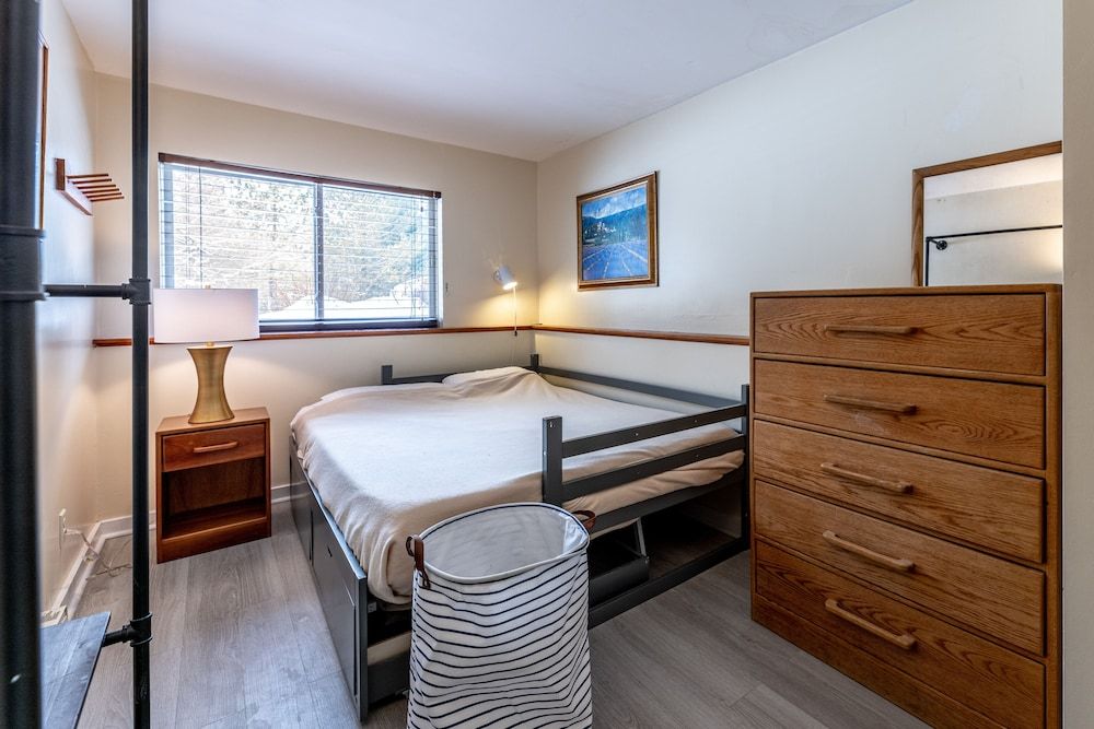 Premium Condo, 4 Bedrooms, Kitchen