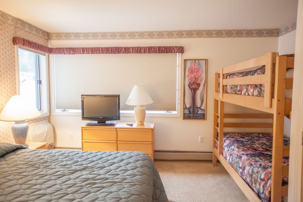 Deluxe Condo, 2 Bedrooms