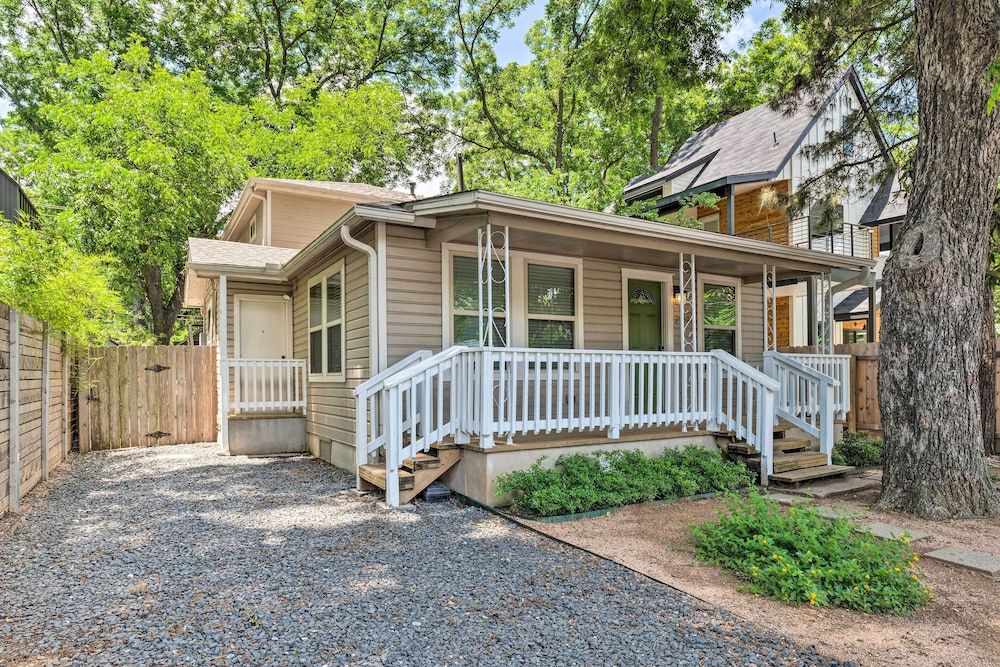 Holly Hideaway