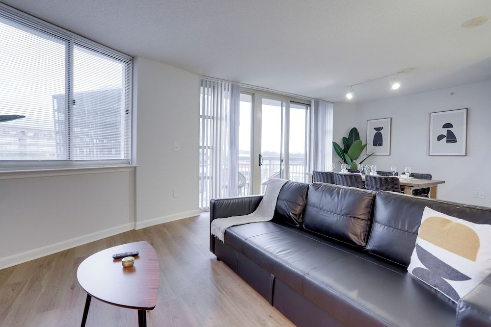 City Apartment, 3 Bedrooms, City View