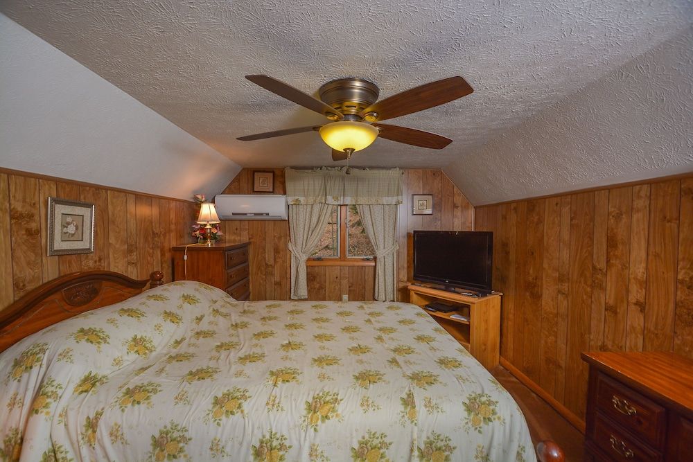 House, Multiple Beds, Fireplace