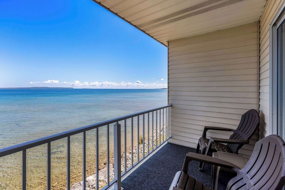 Quality Inn Lakefront