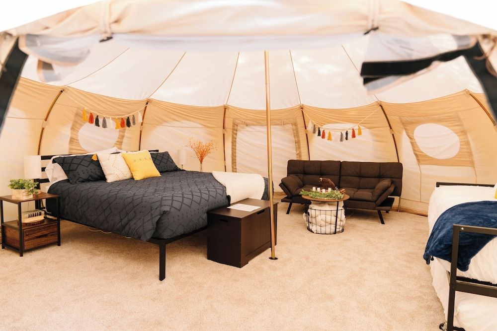 Yellowstone Family Tent, Sleeps 5