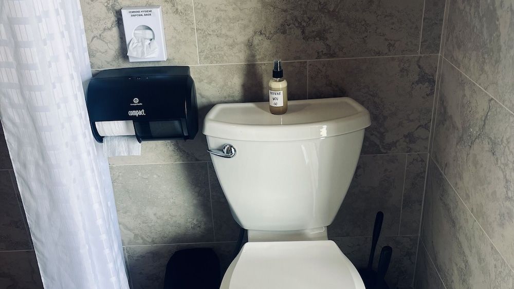 Blue Buffalo Resort Pine Cabin (Dry Cabin - No Running Water) 7